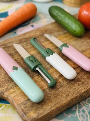 Portable 2-in-1 Mini Fruit Knife & Peeler – ট্রাভেল-ফ্রেন্ডলি কিচেন টুলের সেরা সমাধান!